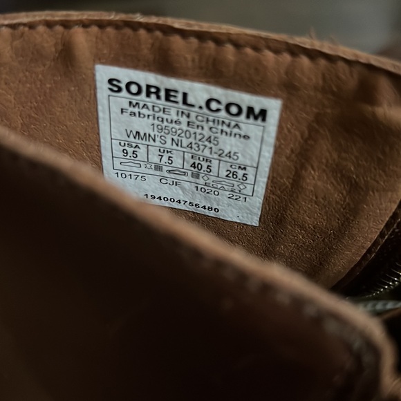 Sorel
Joan of Arctic Waterproof Leather Wedge Zip Booties - Picture 15 of 16
